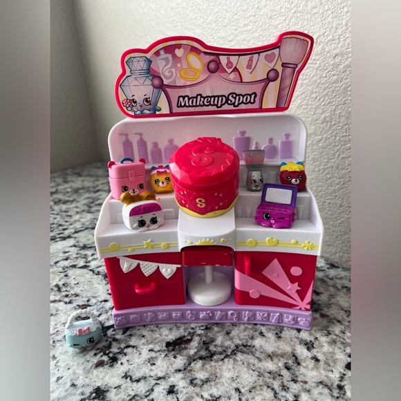 Shopkins makeup spot set with associated make up Shopkins - Picture 1 of 6